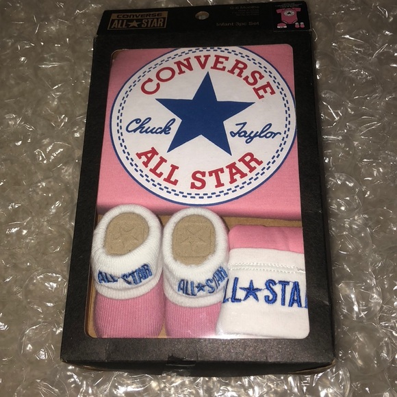 converse baby gift set